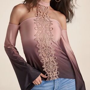 Venus Elegant Lace-Back Gradient Top